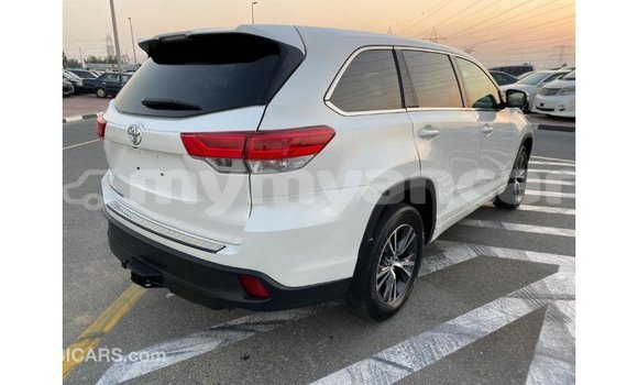 Acheter Import Voiture Toyota Highlander Blanc à Import - Dubai, #<Region:0x000000000c5121b8> Acheter Import Voiture Toyota Highlander Blanc à Import - Dubai, #<Region:0x000000000c5121b8>