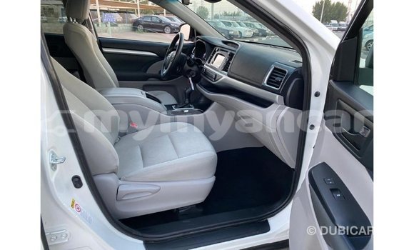 Acheter Import Voiture Toyota Highlander Blanc à Import - Dubai, #<Region:0x000000000c5121b8> Acheter Import Voiture Toyota Highlander Blanc à Import - Dubai, #<Region:0x000000000c5121b8>