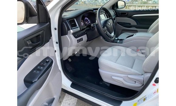 Acheter Import Voiture Toyota Highlander Blanc à Import - Dubai, #<Region:0x000000000c5121b8> Acheter Import Voiture Toyota Highlander Blanc à Import - Dubai, #<Region:0x000000000c5121b8>