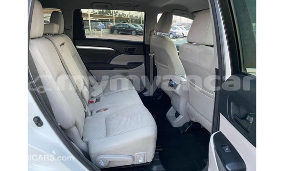 Acheter Import Voiture Toyota Highlander Blanc à Import - Dubai, #<Region:0x000000000c5121b8> Acheter Import Voiture Toyota Highlander Blanc à Import - Dubai, #<Region:0x000000000c5121b8>