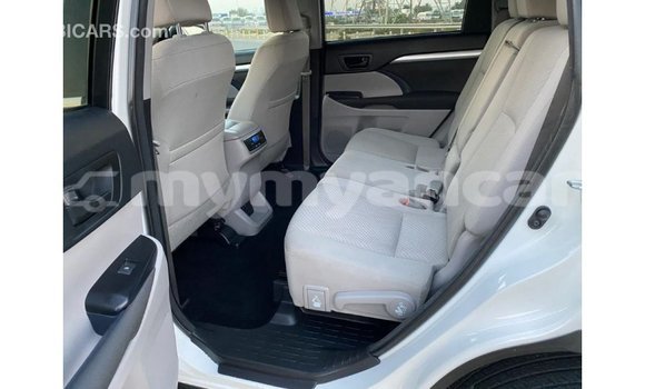 Acheter Import Voiture Toyota Highlander Blanc à Import - Dubai, #<Region:0x000000000c5121b8> Acheter Import Voiture Toyota Highlander Blanc à Import - Dubai, #<Region:0x000000000c5121b8>