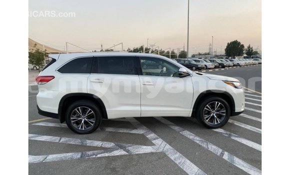 Acheter Import Voiture Toyota Highlander Blanc à Import - Dubai, #<Region:0x000000000c5121b8> Acheter Import Voiture Toyota Highlander Blanc à Import - Dubai, #<Region:0x000000000c5121b8>