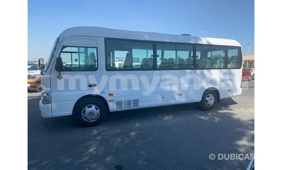 Buy Import Hyundai Accent White Car in Import - Dubai in Ayeyarwady Buy Import Hyundai Accent White Car in Import - Dubai in Ayeyarwady