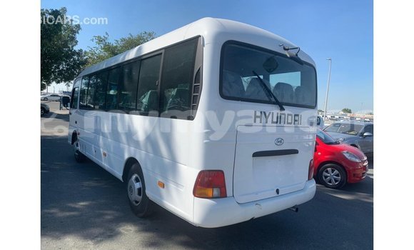 Buy Import Hyundai Accent White Car in Import - Dubai in Ayeyarwady Buy Import Hyundai Accent White Car in Import - Dubai in Ayeyarwady