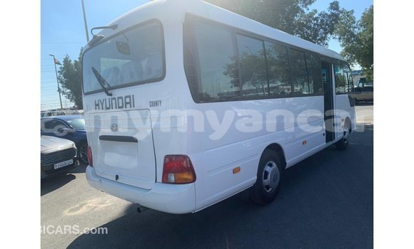 Buy Import Hyundai Accent White Car in Import - Dubai in Ayeyarwady Buy Import Hyundai Accent White Car in Import - Dubai in Ayeyarwady