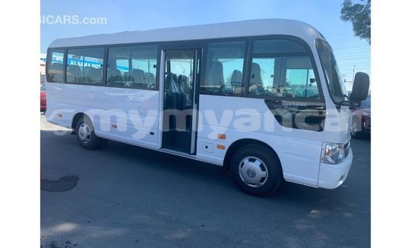 Buy Import Hyundai Accent White Car in Import - Dubai in Ayeyarwady Buy Import Hyundai Accent White Car in Import - Dubai in Ayeyarwady