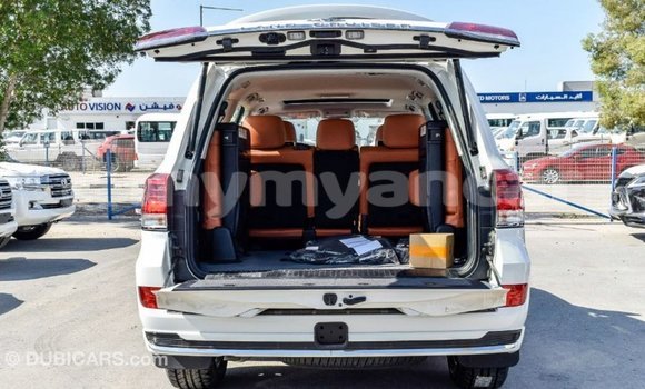 Buy Import Toyota Land Cruiser White Car in Import - Dubai in Ayeyarwady Buy Import Toyota Land Cruiser White Car in Import - Dubai in Ayeyarwady