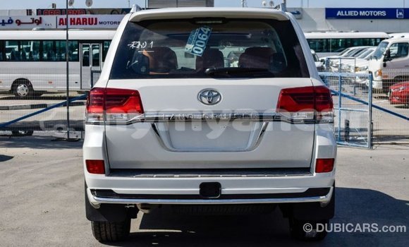 Buy Import Toyota Land Cruiser White Car in Import - Dubai in Ayeyarwady Buy Import Toyota Land Cruiser White Car in Import - Dubai in Ayeyarwady