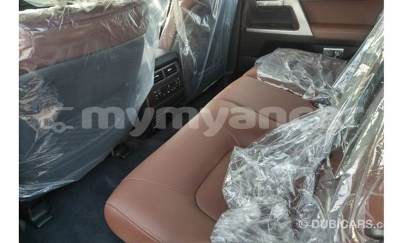 Buy Import Toyota Land Cruiser White Car in Import - Dubai in Ayeyarwady Buy Import Toyota Land Cruiser White Car in Import - Dubai in Ayeyarwady