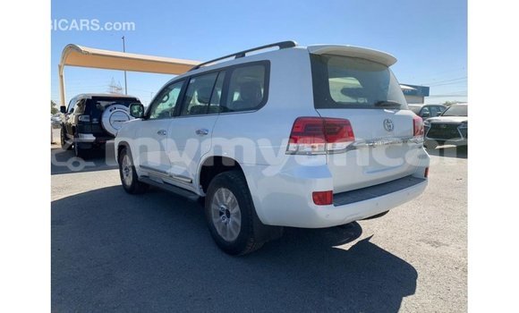Buy Import Toyota Land Cruiser White Car in Import - Dubai in Ayeyarwady Buy Import Toyota Land Cruiser White Car in Import - Dubai in Ayeyarwady