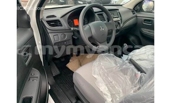 Buy Import Mitsubishi L200 White Car in Import - Dubai in Ayeyarwady Buy Import Mitsubishi L200 White Car in Import - Dubai in Ayeyarwady