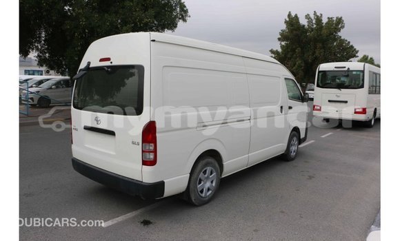 Buy Import Toyota Hiace White Car in Import - Dubai in Ayeyarwady Buy Import Toyota Hiace White Car in Import - Dubai in Ayeyarwady