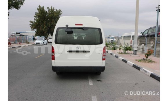 Buy Import Toyota Hiace White Car in Import - Dubai in Ayeyarwady Buy Import Toyota Hiace White Car in Import - Dubai in Ayeyarwady