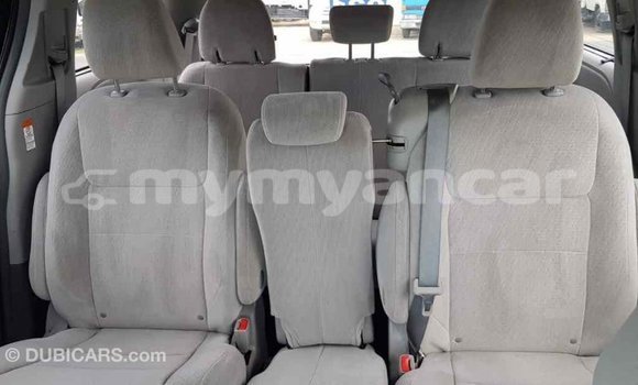 Buy Import Toyota Sienna White Car in Import - Dubai in Ayeyarwady Buy Import Toyota Sienna White Car in Import - Dubai in Ayeyarwady