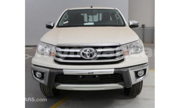 Buy Import Toyota Hilux White Car in Import - Dubai in Ayeyarwady Buy Import Toyota Hilux White Car in Import - Dubai in Ayeyarwady