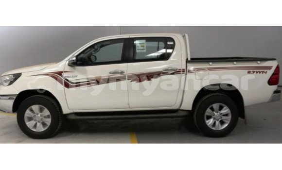 Buy Import Toyota Hilux White Car in Import - Dubai in Ayeyarwady Buy Import Toyota Hilux White Car in Import - Dubai in Ayeyarwady
