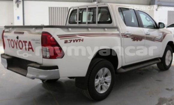 Buy Import Toyota Hilux White Car in Import - Dubai in Ayeyarwady Buy Import Toyota Hilux White Car in Import - Dubai in Ayeyarwady