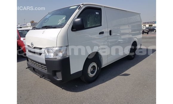 Buy Import Toyota Hiace White Car in Import - Dubai in Ayeyarwady Buy Import Toyota Hiace White Car in Import - Dubai in Ayeyarwady