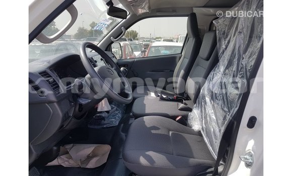Buy Import Toyota Hiace White Car in Import - Dubai in Ayeyarwady Buy Import Toyota Hiace White Car in Import - Dubai in Ayeyarwady