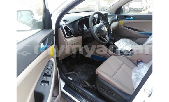 Buy Import Hyundai Tucson White Car in Import - Dubai in Ayeyarwady Buy Import Hyundai Tucson White Car in Import - Dubai in Ayeyarwady