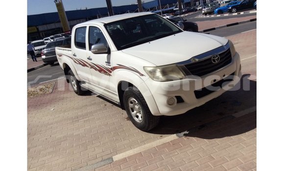 Buy Import Toyota Hilux White Car in Import - Dubai in Ayeyarwady Buy Import Toyota Hilux White Car in Import - Dubai in Ayeyarwady