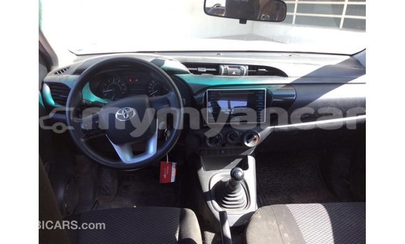 Buy Import Toyota Hilux White Car in Import - Dubai in Ayeyarwady Buy Import Toyota Hilux White Car in Import - Dubai in Ayeyarwady