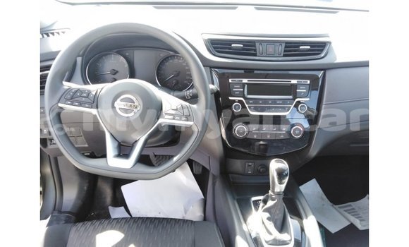 Buy Import Nissan Evalia Other Truck in Import - Dubai in Ayeyarwady Buy Import Nissan Evalia Other Truck in Import - Dubai in Ayeyarwady