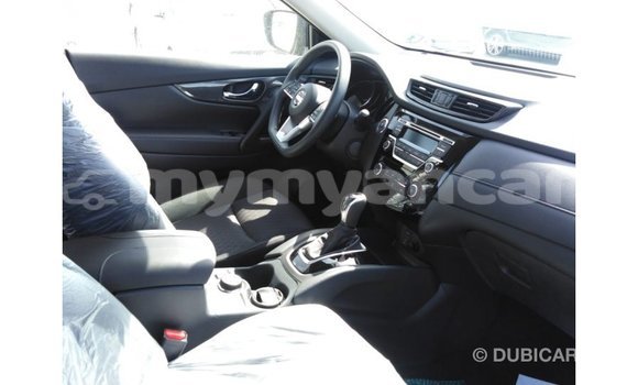 Buy Import Nissan Evalia Other Truck in Import - Dubai in Ayeyarwady Buy Import Nissan Evalia Other Truck in Import - Dubai in Ayeyarwady