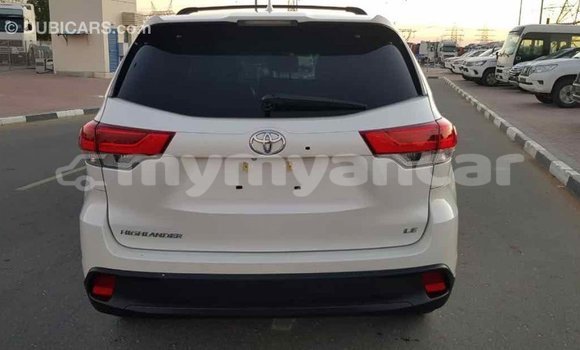Acheter Import Voiture Toyota Highlander Blanc à Import - Dubai, #<Region:0x000000000c5121b8> Acheter Import Voiture Toyota Highlander Blanc à Import - Dubai, #<Region:0x000000000c5121b8>