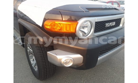 သွင်းကုန် Toyota FJ Cruiser Black ကား Import - Dubai Ayeyarwady သွင်းကုန် Toyota FJ Cruiser Black ကား Import - Dubai Ayeyarwady