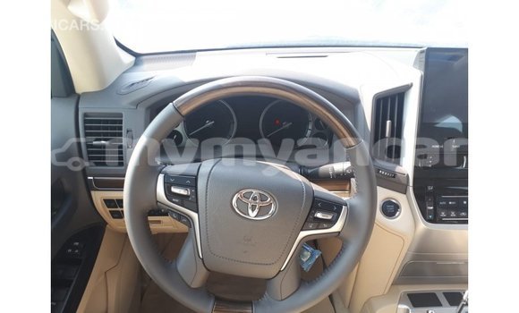 သွင်းကုန် Toyota Land Cruiser Other ကား Import - Dubai Ayeyarwady သွင်းကုန် Toyota Land Cruiser Other ကား Import - Dubai Ayeyarwady