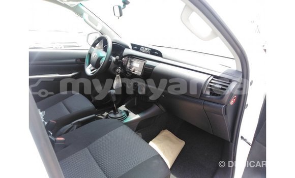 Buy Import Toyota Hilux White Car in Import - Dubai in Ayeyarwady Buy Import Toyota Hilux White Car in Import - Dubai in Ayeyarwady