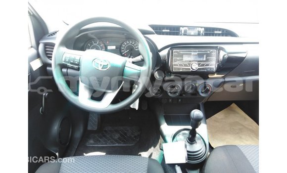 Buy Import Toyota Hilux White Car in Import - Dubai in Ayeyarwady Buy Import Toyota Hilux White Car in Import - Dubai in Ayeyarwady