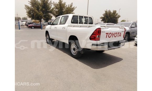 Buy Import Toyota Hilux White Car in Import - Dubai in Ayeyarwady Buy Import Toyota Hilux White Car in Import - Dubai in Ayeyarwady
