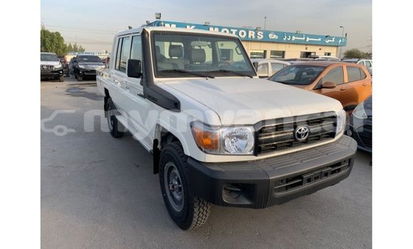 Buy Import Toyota Land Cruiser White Car in Import - Dubai in Ayeyarwady Buy Import Toyota Land Cruiser White Car in Import - Dubai in Ayeyarwady