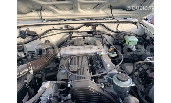 Buy Import Toyota Land Cruiser White Car in Import - Dubai in Ayeyarwady Buy Import Toyota Land Cruiser White Car in Import - Dubai in Ayeyarwady