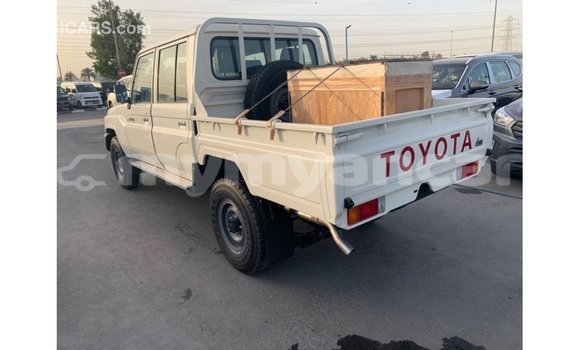 Buy Import Toyota Land Cruiser White Car in Import - Dubai in Ayeyarwady Buy Import Toyota Land Cruiser White Car in Import - Dubai in Ayeyarwady