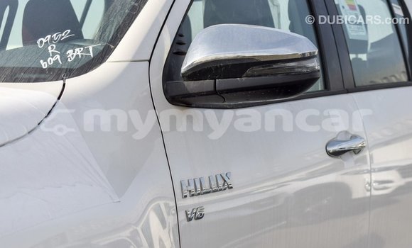 သွင်းကုန် Toyota Hilux White ကား Import - Dubai Ayeyarwady သွင်းကုန် Toyota Hilux White ကား Import - Dubai Ayeyarwady