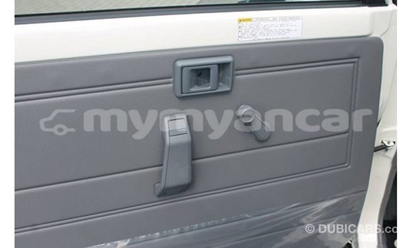 Buy Import Toyota Land Cruiser White Car in Import - Dubai in Ayeyarwady Buy Import Toyota Land Cruiser White Car in Import - Dubai in Ayeyarwady
