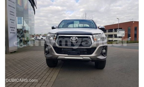 သွင်းကုန် Toyota Hilux Brown ကား Import - Dubai Ayeyarwady သွင်းကုန် Toyota Hilux Brown ကား Import - Dubai Ayeyarwady