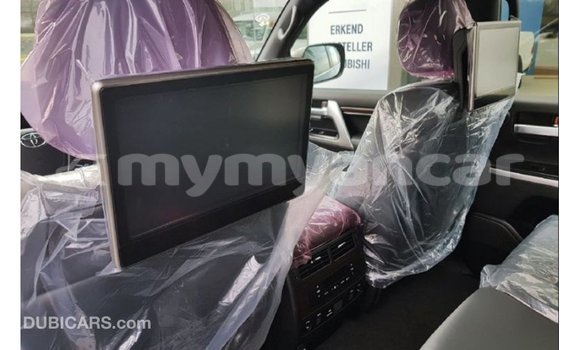 Buy Import Toyota Land Cruiser Black Car in Import - Dubai in Ayeyarwady Buy Import Toyota Land Cruiser Black Car in Import - Dubai in Ayeyarwady