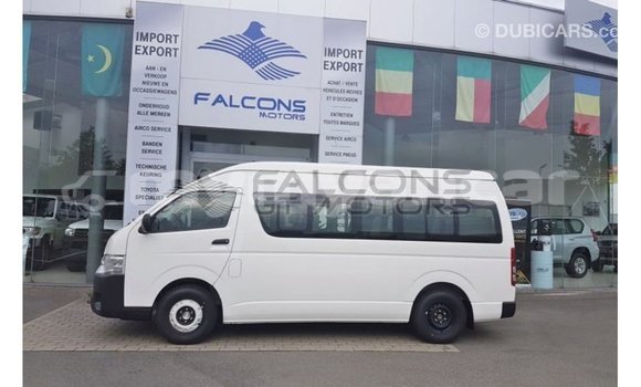 Buy Import Toyota Hiace White Car in Import - Dubai in Ayeyarwady Buy Import Toyota Hiace White Car in Import - Dubai in Ayeyarwady