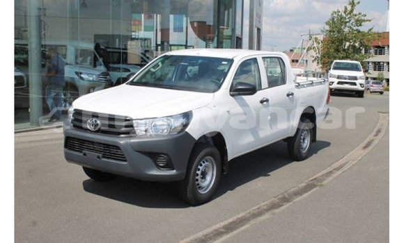 သွင်းကုန် Toyota Hilux White ကား Import - Dubai Ayeyarwady သွင်းကုန် Toyota Hilux White ကား Import - Dubai Ayeyarwady