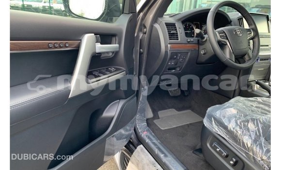 Buy Import Toyota Land Cruiser Brown Car in Import - Dubai in Ayeyarwady Buy Import Toyota Land Cruiser Brown Car in Import - Dubai in Ayeyarwady