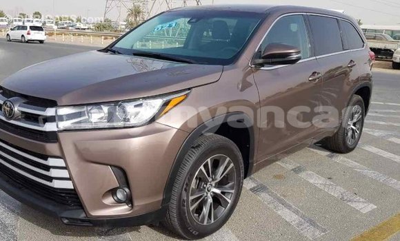 Buy Import Toyota Highlander Brown Car in Import - Dubai in Ayeyarwady Buy Import Toyota Highlander Brown Car in Import - Dubai in Ayeyarwady