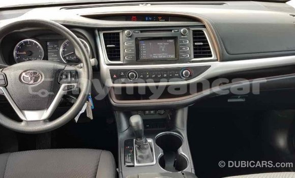Buy Import Toyota Highlander Brown Car in Import - Dubai in Ayeyarwady Buy Import Toyota Highlander Brown Car in Import - Dubai in Ayeyarwady