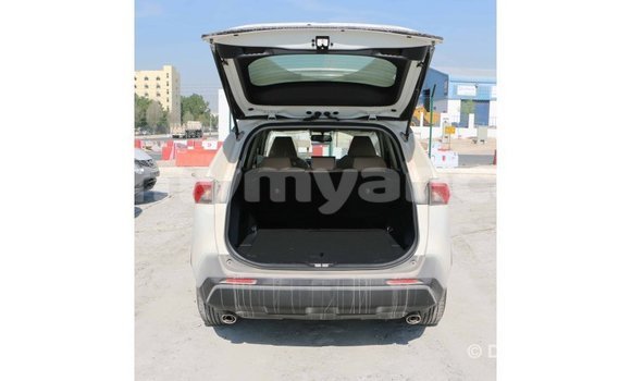 Buy Import Toyota 4Runner White Car in Import - Dubai in Ayeyarwady Buy Import Toyota 4Runner White Car in Import - Dubai in Ayeyarwady