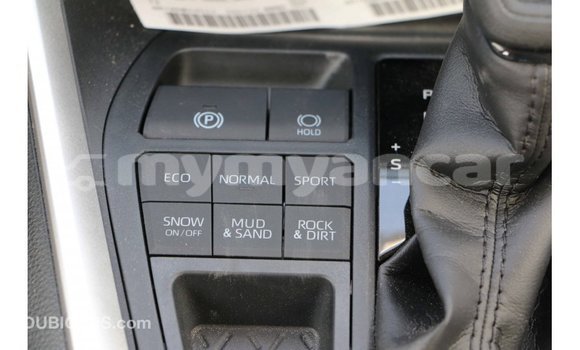 Buy Import Toyota 4Runner White Car in Import - Dubai in Ayeyarwady Buy Import Toyota 4Runner White Car in Import - Dubai in Ayeyarwady