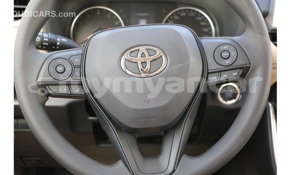 Buy Import Toyota 4Runner White Car in Import - Dubai in Ayeyarwady Buy Import Toyota 4Runner White Car in Import - Dubai in Ayeyarwady