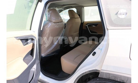 Buy Import Toyota 4Runner White Car in Import - Dubai in Ayeyarwady Buy Import Toyota 4Runner White Car in Import - Dubai in Ayeyarwady